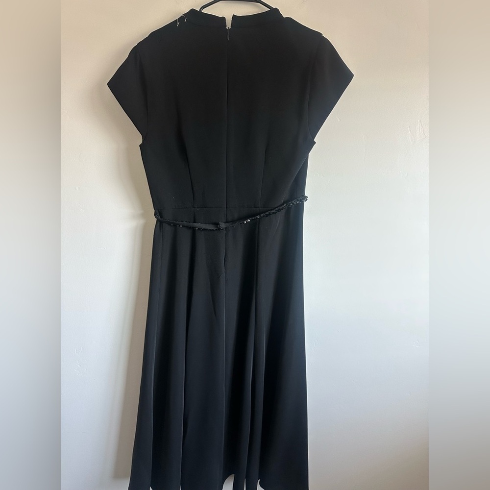 NWT Sachin & Babi Black Marian Sequin Midi
Dress Size 10 - Picture 4 of 8